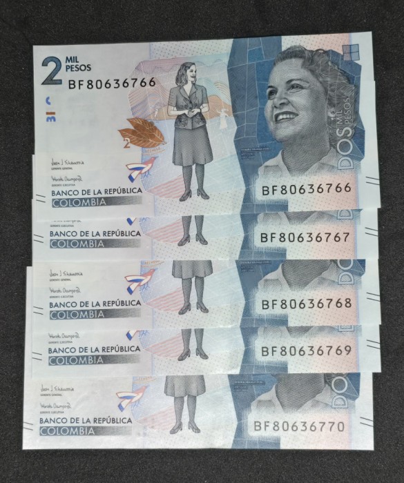 2000 Pesos Columbia UNC CONSECUTIVE