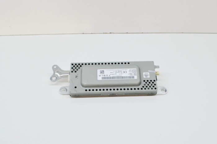 Alt modul de control TESLA MODEL 3 2021 OEM: 1079755-00-D 15440038