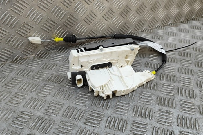 &Icirc;ncuietoare ușă st&acirc;nga spate TESLA MODEL Y 2024 OEM: 150067491B | 30347058