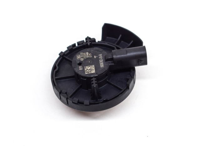 Senzor de impact dreapta față TESLA MODEL 3 2022 OEM: 1036762-00-A 20226401