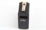Port USB/AUX-In BMW i3 I01 2021 OEM: 6820397 18075597