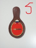 QW8 5 - Insigna - tematica militara - sabie - armata din Slovacia - suport piele, Europa