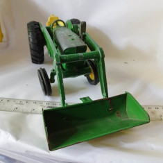 bnk jc ERTL - Tractor John Deere cu incarcator frontal - 1/16