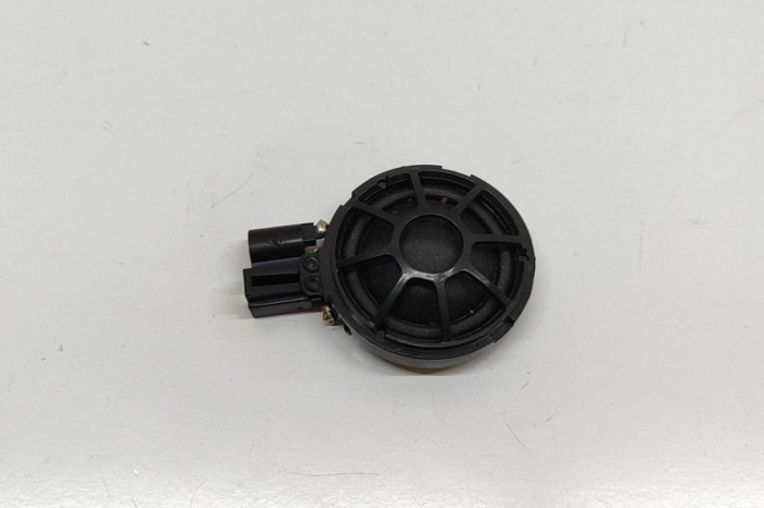 Difuzor ușă st&acirc;nga spate TESLA MODEL X 2020 OEM: 1004833-00-A | 31691697
