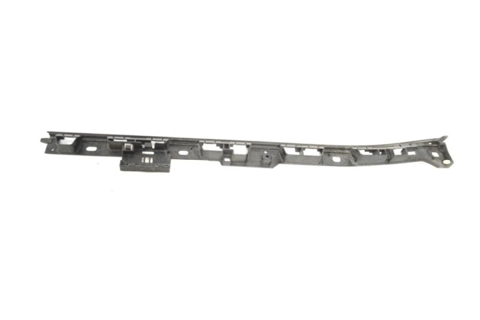 Suport prag lateral st&acirc;nga spate PORSCHE MACAN 95B 2015 OEM: 95B853537A | 14403725