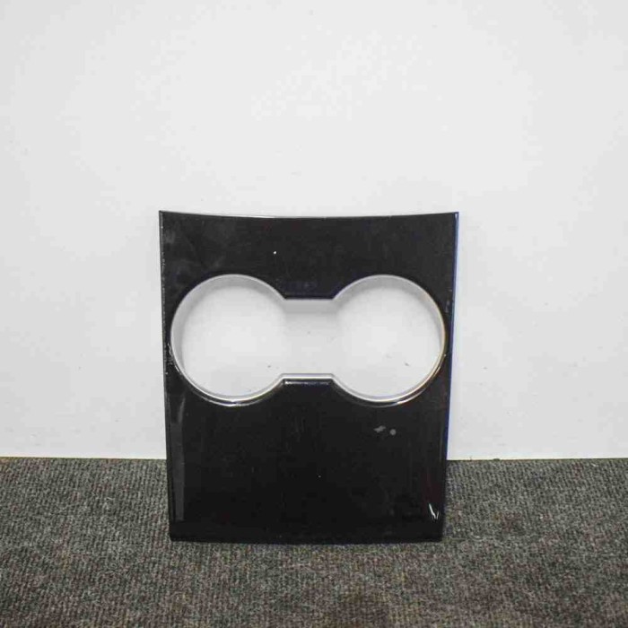 Ornament consola centrală TESLA MODEL 3 2018 OEM: 1087990-00-B,1087985-00-C 11203742