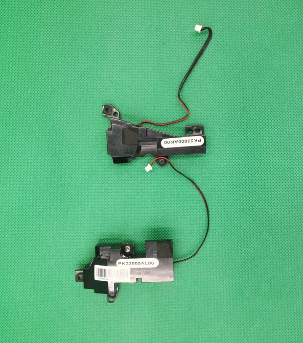 Toshiba Satellite A350D-209 Difuzoare interne Stanga+Dreapta SWAP