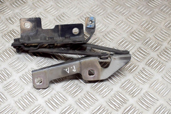 Balama capota dreapta față OPEL INSIGNIA A Sedan G09 2015 OEM: 12841601 15208585