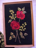 BRODERIE FOARTE FRUMOASA, VECHE, PE PANZA DE GOBLEN