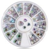 Decorațiuni nail art &ndash; strasuri inima mica, diferite marimi