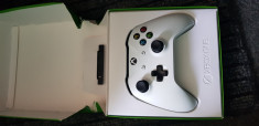 Consola MICROSOFT Xbox One 500 GB, negru, la cutie, casti foto