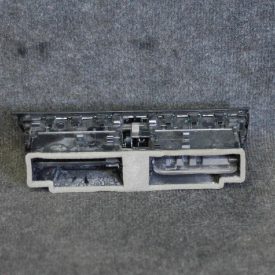 Gura de ventilație planșa de bord AUDI A5 8T3 2015 OEM: 8T2820951D 1963935 foto