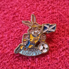 Insigna SCOTIA - Mascota Campionatului European de Fotbal SUEDIA 1992
