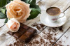 Fototapet autocolant Cafea cu trandafiri, 300 x 250 cm