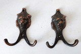Lot 2 carlige duble pentru cuier, cu cap de leu, metal aramiu, 12cm