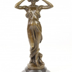 Femeie- statueta din bronz pe soclu din marmura JK-35