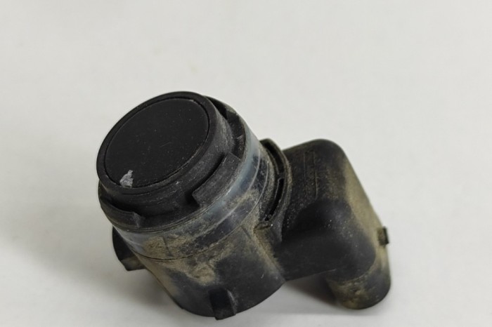 Senzor de parcare spate SKODA OCTAVIA III Combi 5E5 2013 OEM: 5Q0919275A 22477472