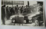 Ghe. Maurer cobor&acirc;nd din mașină, Iași, inaugurare, Alb-Negru, Romania de la 1950, Sarbatori