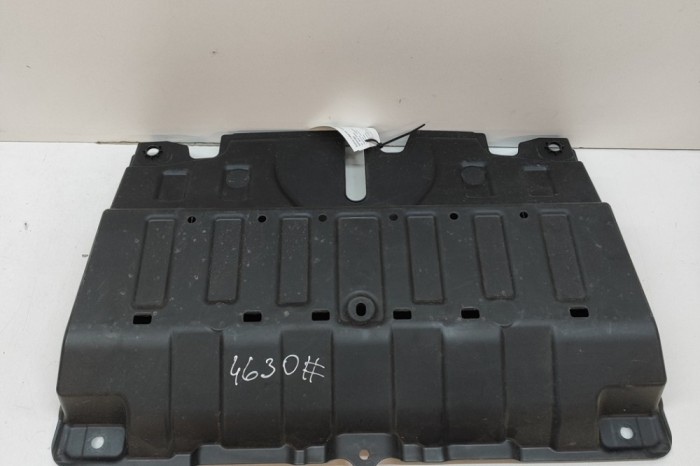 Scut motor central spate HONDA CR-V VI RS_, RY_ 2024 OEM: 74640-3B4-H00 28139055