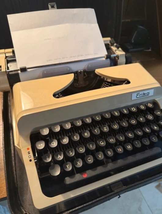 Masina de scris Erika, perfect functionala