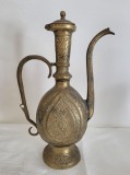 Vas, ulcior vechi , turcesc, otoman, inalt 38 cm , din bronz, decor deosebit