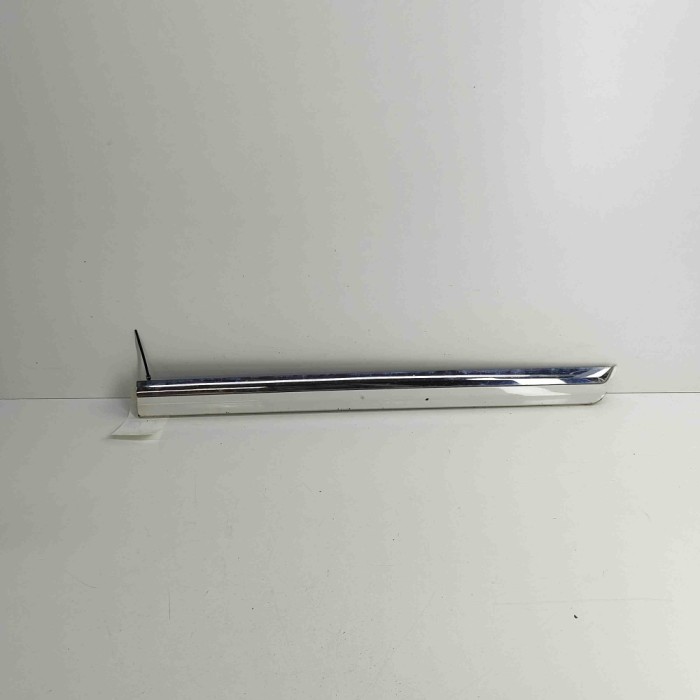 Bandou ușă st&acirc;nga spate VW PASSAT Variant B7 365 2012 OEM: 3AA854949A