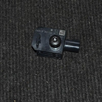Senzor de impact st&amp;acirc;nga spate OPEL ASTRA J 2014 OEM: 13502577 1917738 foto