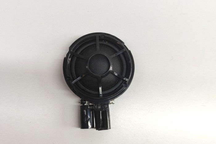 Difuzor ușă st&acirc;nga față AUDI Q3 8U 2013 OEM: 8X0035399C,5JA1000171-002 30769780