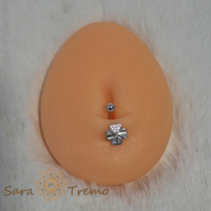 Piercing buric din argint 925 cu trifoi norocos si cristale zirconia albe, 1 cm, tija subtire