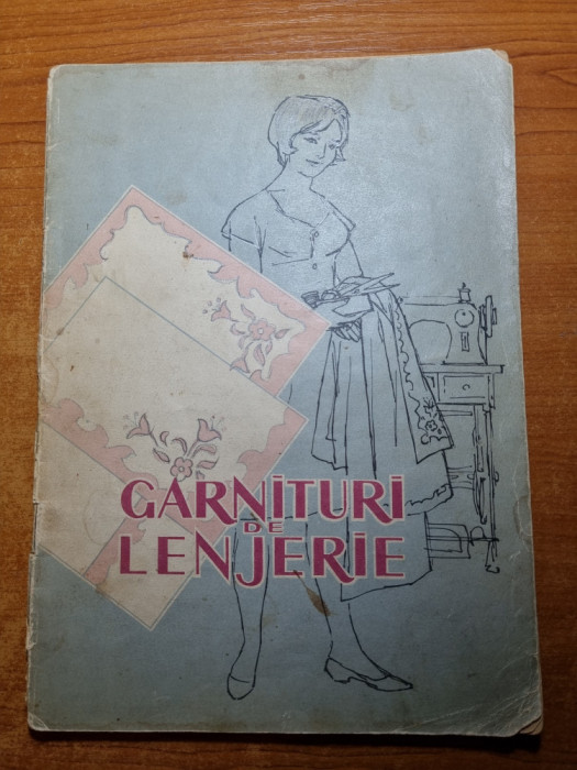 garnituri de lenjerie - din anul 1961