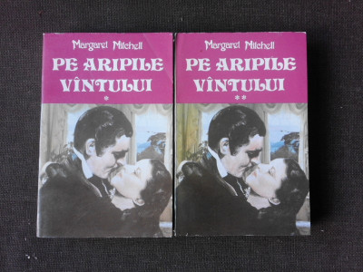 Pe aripile vantului - Margaret Mitchell (2 volume) foto