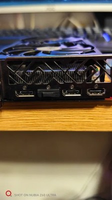 Placa video Radeon RX 5500 XT foto