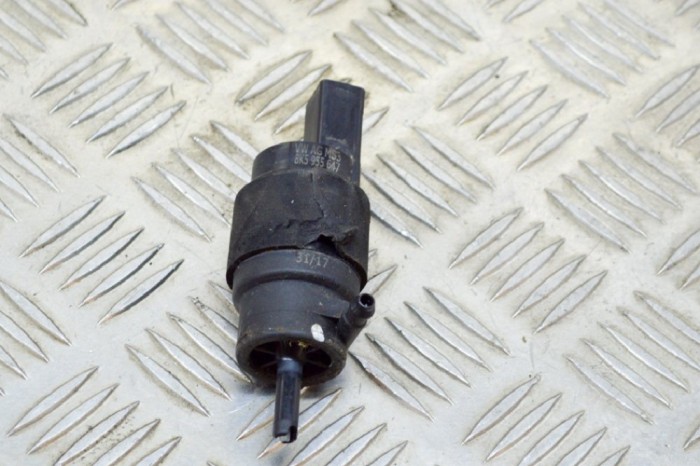 Motor rezervor lichid de parbriz AUDI A6 4G2, C7, 4GC 2017 OEM: 8K5955647 | 11628902