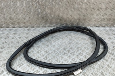 Garnitura ușă dreapta față AUDI Q5 FY 2017 OEM: 80A831721 | 26261879 foto