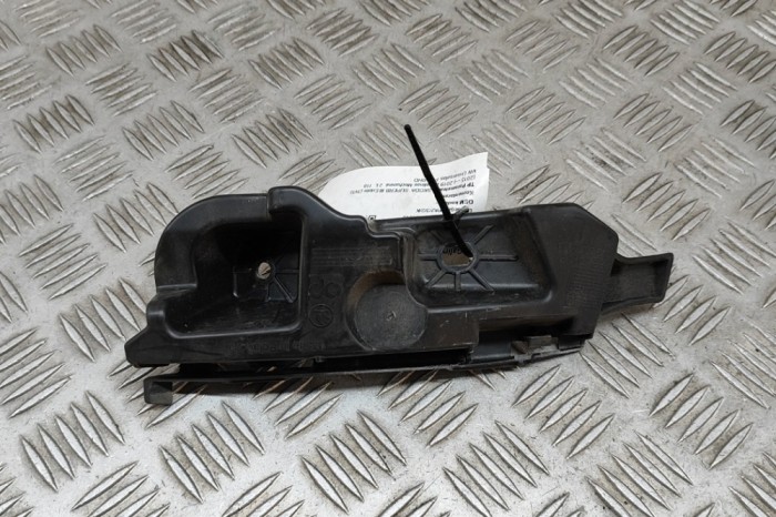 Suport bara de protecție st&acirc;nga spate SKODA SUPERB III Estate 3V5 2019 OEM: 3V9807393A 30380811