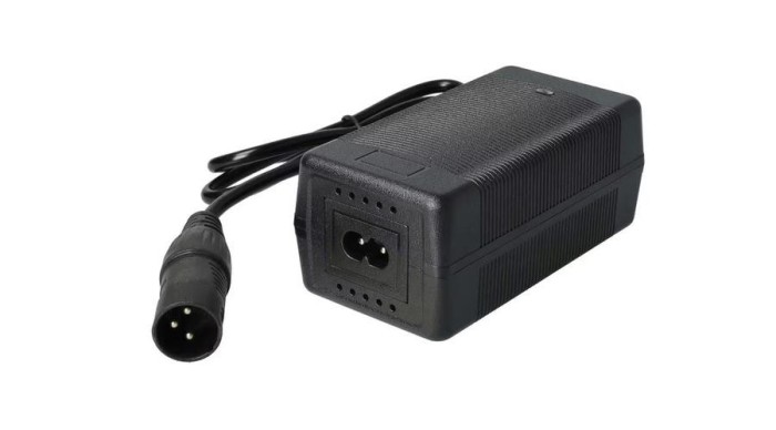 &Icirc;ncărcător VHBW HP1202L2 pentru baterie Li-Ion E-Bike etc. - Cu conector cu 3 pini, cu conector XLR, 2,35 A