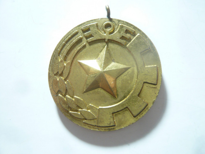 Medalie comunista Bulgaria pentru Merit in Cooperativele Populare ,metal ,d=3cm