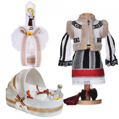 Set costum traditional fetita, trusou botez landou si lumanare, decor national, foto