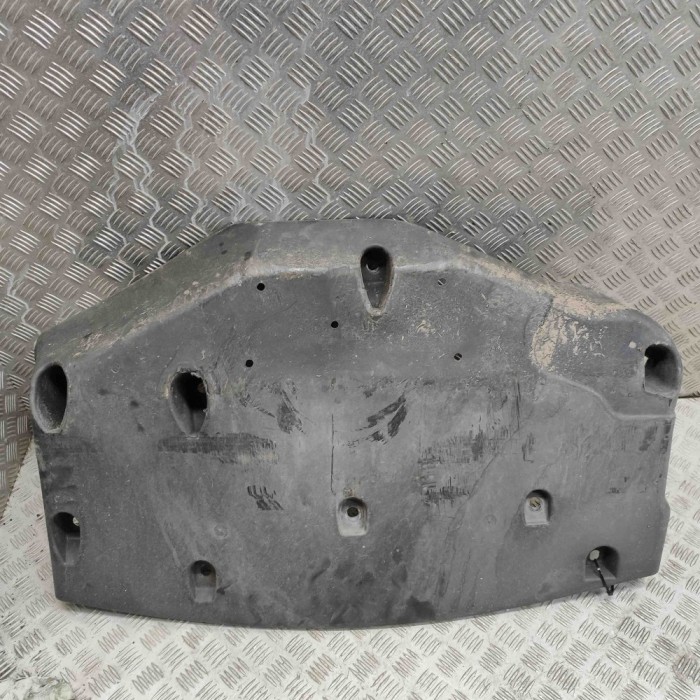 Scut motor central spate MASERATI GHIBLI M157 2016 OEM: 670030778