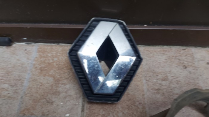 Emblemă bară față Renault Symbol 1