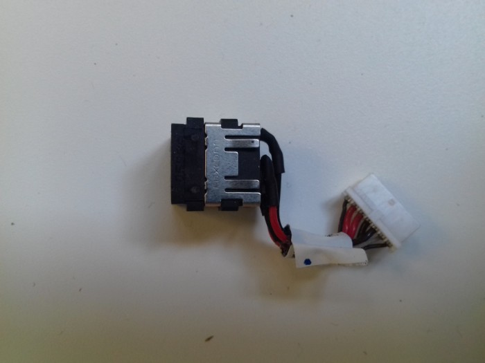 Mufa de alimentare Dell Latitude E4310 (G72VP)