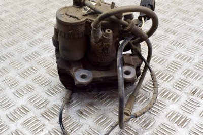 Etrier de fr&amp;acirc;nă dreapta spate BMW i3 I01 2019 OEM: 6883020,6883026 20257839 foto