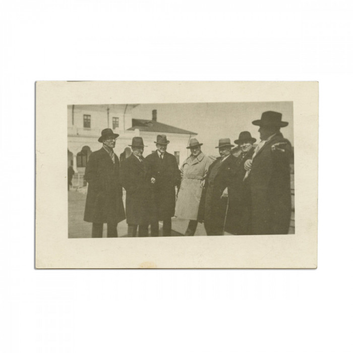 M. Sadoveanu, I. Mironescu, Dem. Botez, G. Top&icirc;rceanu, Panait Istrati, fotografie de epocă, 1926