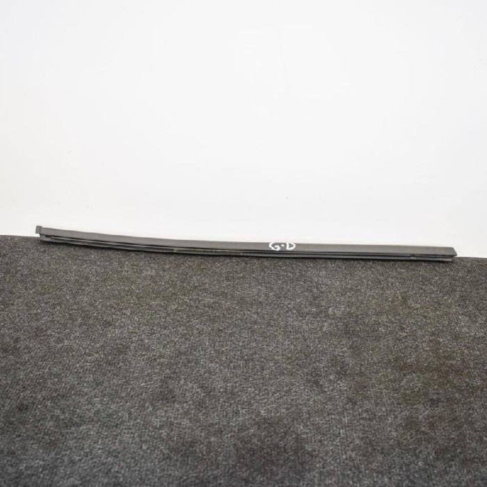 Chedar geam ușă dreapta spate OPEL ASTRA K 2018 OEM: 39133181 3810991
