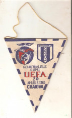 Fanion Universitatea-Benfica 20 aprl.1983 foto