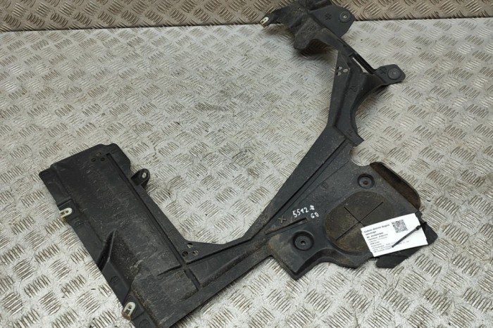 Scut motor dreapta spate BMW X2 F39 2019 OEM: 7354760 | 31641949