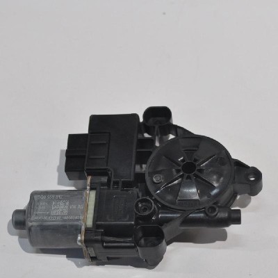 Motor macara geam ușă dreapta spate AUDI A3 Limousine 8VS, 8VM 2014 OEM: 5Q0959812 1418861 foto