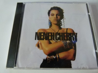 Neney Cherry - raw like sushi foto