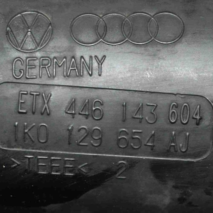 Furtun intercooler dreapta SKODA OCTAVIAII 1Z3 2005 OEM: 1K0129654AJ