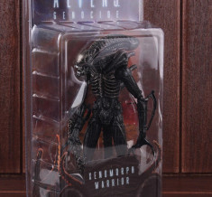 Figurina Warrior Alien Xenomorph 18 cm NECA foto